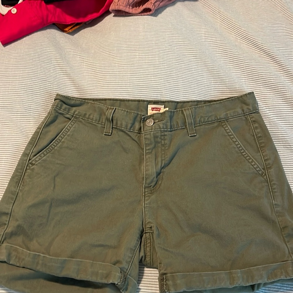 Levi’s army green shorts. Size 29